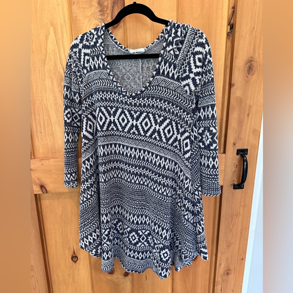 Dessert patterned blue and white sweater dress
